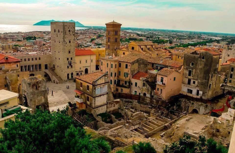 Casa Vitelli - Centro Storico A Due Passi Da Tutto Lejlighed Terracina Eksteriør billede