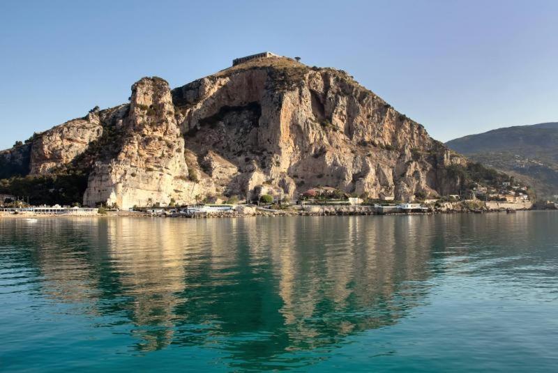 Casa Vitelli - Centro Storico A Due Passi Da Tutto Lejlighed Terracina Eksteriør billede