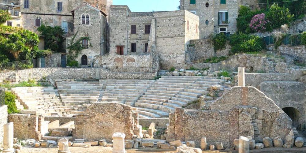 Casa Vitelli - Centro Storico A Due Passi Da Tutto Lejlighed Terracina Eksteriør billede