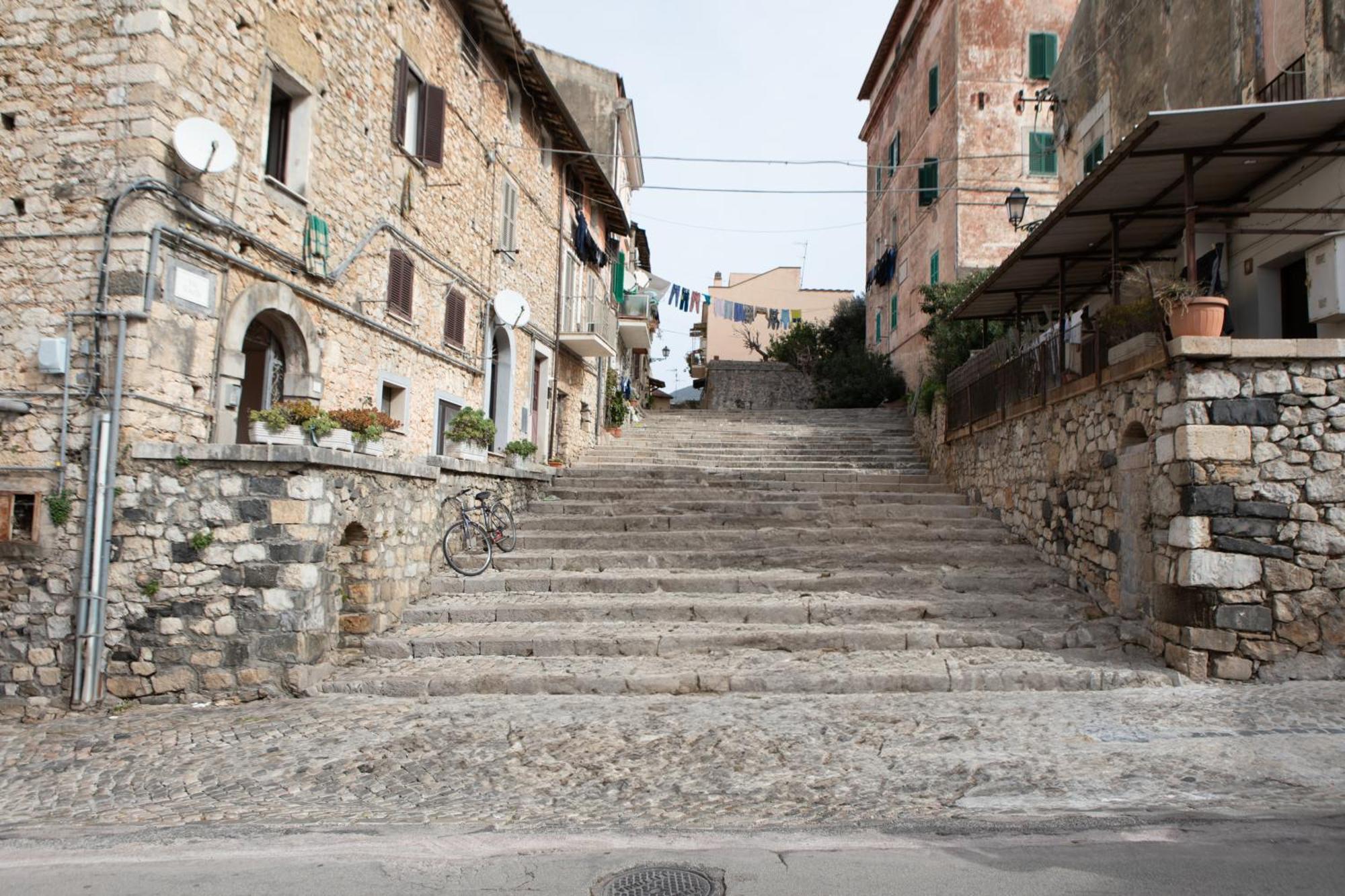 Casa Vitelli - Centro Storico A Due Passi Da Tutto Lejlighed Terracina Eksteriør billede